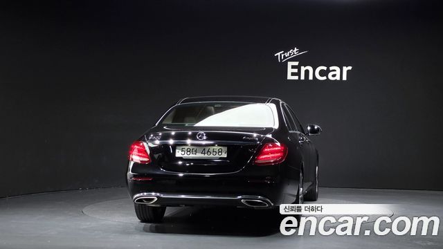 Mercedes-Benz E-Class из Кореи Encar