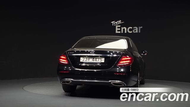 Mercedes-Benz E-Class из Кореи Encar
