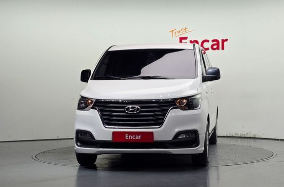 Hyundai Starex Urban 9-Seater Premium — пробег 111 600 км — фото 3 из 5