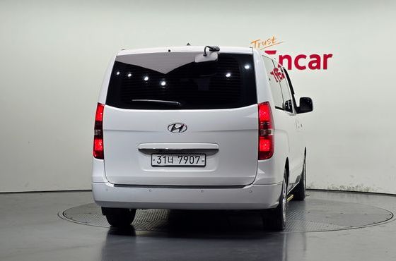 Hyundai Starex Urban 9-Seater Premium — пробег 111 600 км — фото 4 из 5