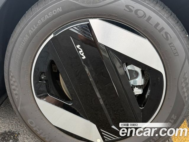 Kia EV4 Standard 2WD Earth — пробег 7 500 км — фото 5 из 5