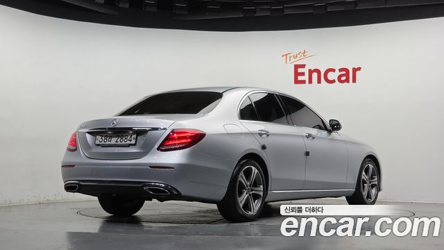 Mercedes-Benz E-Class из Кореи Encar