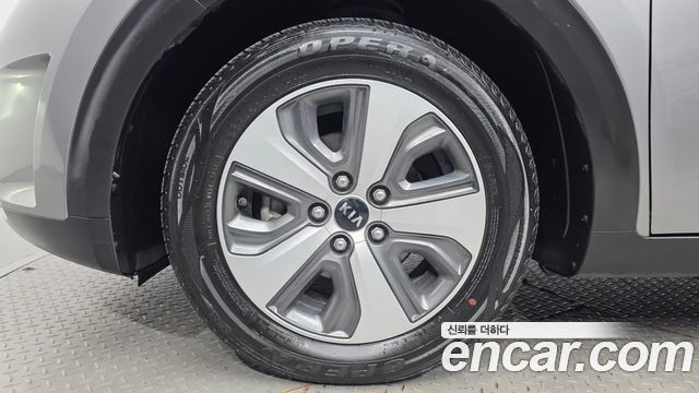 Kia Niro Noblesse — пробег 96 229 км — фото 5 из 5