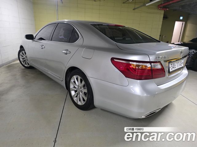 Lexus LS 5-seats Ottoman — пробег 190 000 км — фото 5 из 5