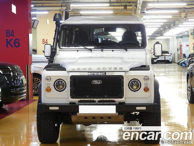 Land Rover Defender 110 — пробег 39 070 км — фото 4 из 5