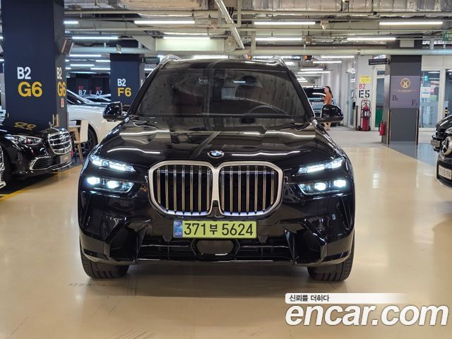 BMW X7 xDrive 40i M Sport 6STR — пробег 6 450 км — фото 3 из 5