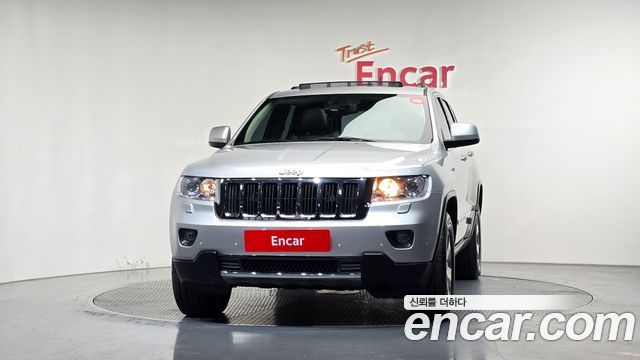 Jeep Cherokee 3.0 Diesel Laredo WK2 — пробег 27 304 км — фото 3 из 5