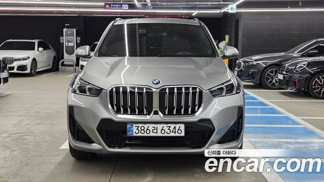 BMW X1 xDrive 20i M Sport — пробег 8 050 км — фото 3 из 5