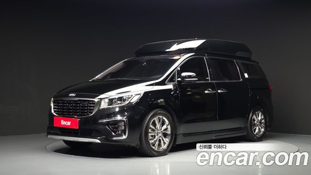 Kia Carnival Gasoline 9-Seater Hi-Limousine Noblesse Special — пробег 83 672 км — фото 1 из 5