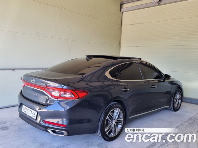 Hyundai Grandeur 2.2 Diesel Premium Special — пробег 241 500 км — фото 4 из 5