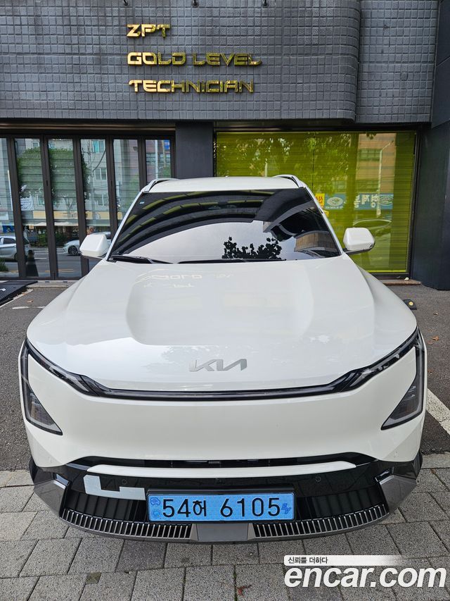 Kia EV5 Long Range 2WD AIr — пробег 3 300 км — фото 2 из 5