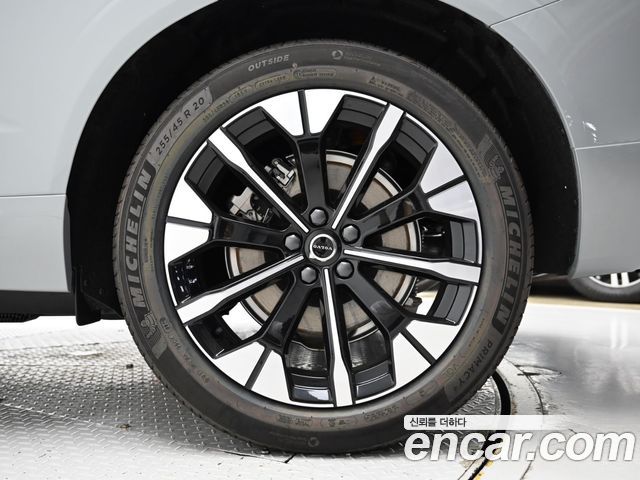 Volvo XC60 B5 Ultra Bright Air Sus — пробег 106 км — фото 5 из 5