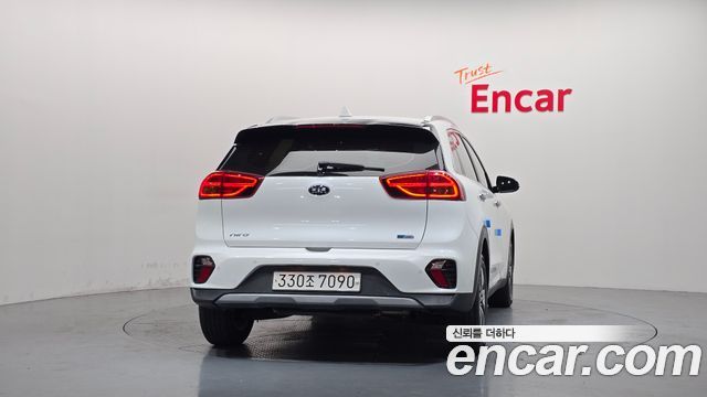 Kia Niro 1.6 HEV Prestige — пробег 79 935 км — фото 4 из 5