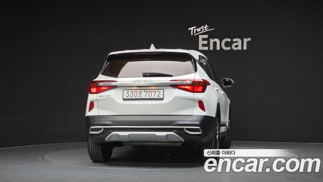 Kia Seltos из Кореи Encar