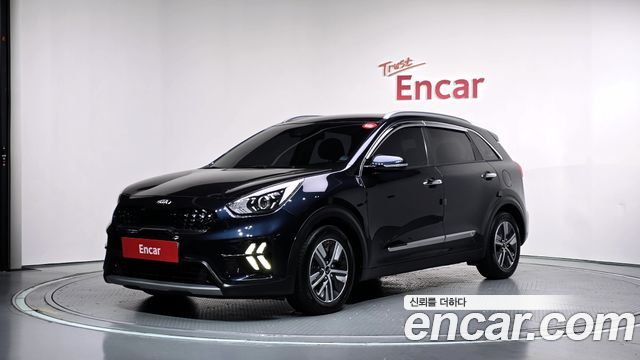 Kia Niro 1.6 HEV Prestige — пробег 138 139 км — фото 1 из 5