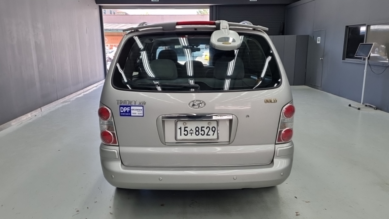 Hyundai Traget XG 9-Seater Diesel(VGT) Gold Deluxe — пробег 109 048 км — фото 4 из 5
