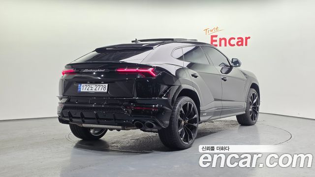 Lamborghini Urus 4.0 V8 S — пробег 4 330 км — фото 2 из 5