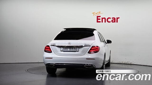 Mercedes-Benz E-Class из Кореи Encar