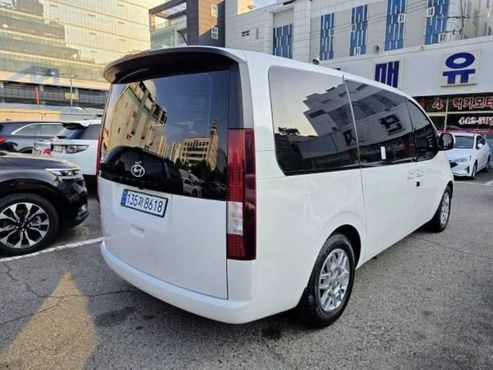 Hyundai Staria Tourer 9-Seater Modern — пробег 115 600 км — фото 4 из 5