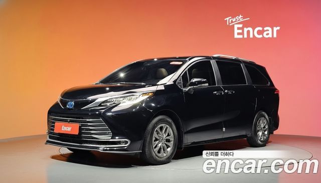 Toyota Sienna 2.5 Hybrid AWD — пробег 22 487 км — фото 1 из 5