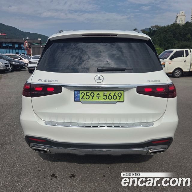 Mercedes-Benz GLS-Class GLS580 4MATIC — пробег 63 000 км — фото 4 из 5