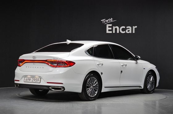 Hyundai Grandeur Exclusive Special — пробег 59 957 км — фото 2 из 5