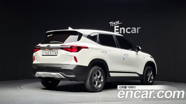 Kia Seltos из Кореи Encar