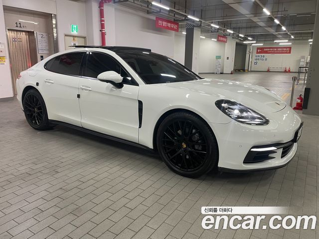 Porsche Panamera 3.0 — пробег 122 000 км — фото 2 из 5