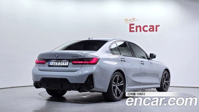 BMW 3-Series 320i M Sport — пробег 61 068 км — фото 2 из 5