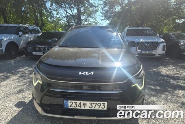Kia Niro Signature — пробег 84 335 км — фото 1 из 5