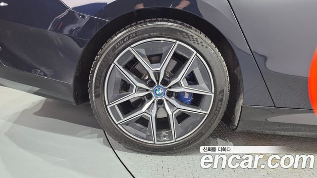 BMW i5 eDrive 40 M Sport — пробег 21 874 км — фото 5 из 5