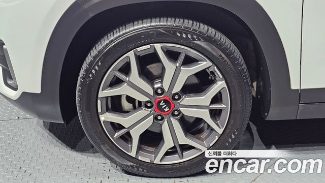 Kia Seltos из Кореи Encar