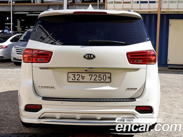 Kia Carnival из Кореи Encar