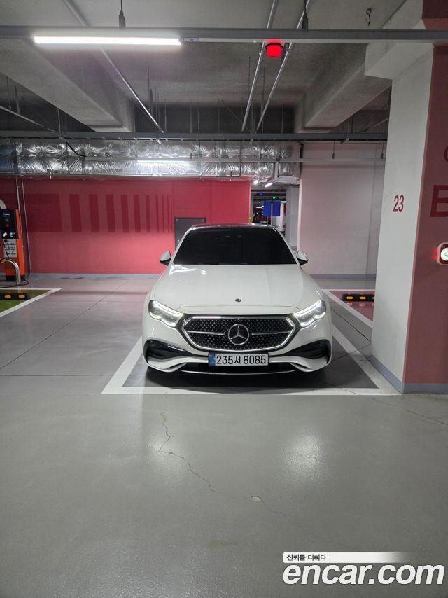 Mercedes-Benz E-Class E300 4MATIC AMG Line — пробег 18 500 км — фото 1 из 5
