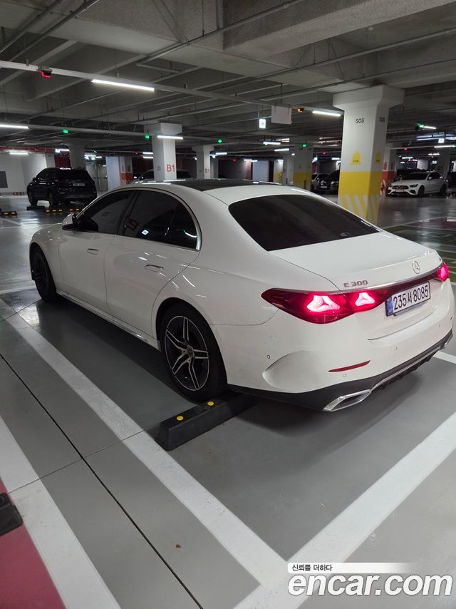 Mercedes-Benz E-Class E300 4MATIC AMG Line — пробег 18 500 км — фото 2 из 5