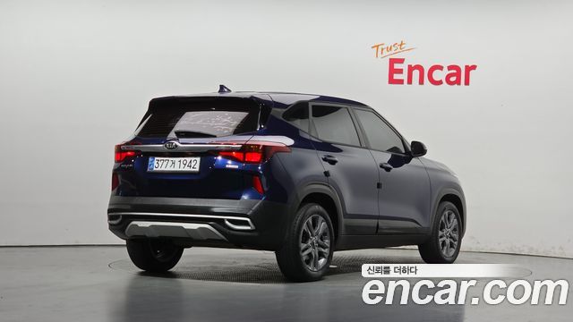 Kia Seltos из Кореи Encar