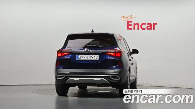 Kia Seltos из Кореи Encar