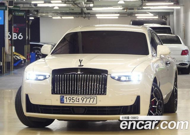 Rolls-Royce Ghost 6.7 V12 Black Badge — пробег 2 933 км — фото 1 из 5