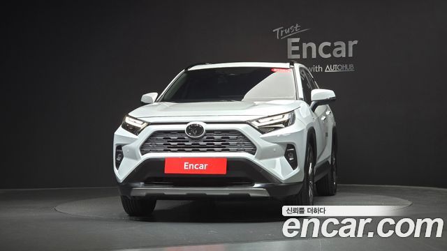 Toyota RAV4 2,5 4WD Hybrid LTD — пробег 8 514 км — фото 3 из 5