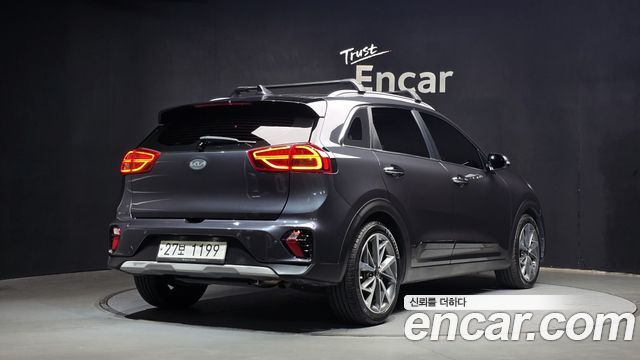 Kia Niro 1.6 HEV Noblesse Special — пробег 142 760 км — фото 2 из 5
