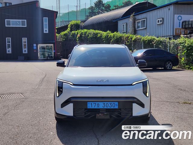 Kia EV3 Long Range 2WD GT Line — пробег 4 538 км — фото 1 из 5