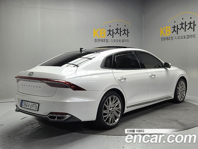 Hyundai Grandeur 2.5 Calligraphy — пробег 93 162 км — фото 5 из 5