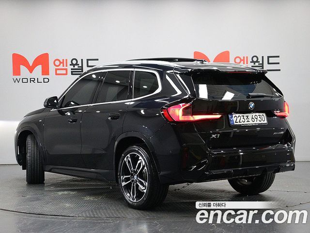 BMW X1 xDrive 20i M Sport — пробег 17 457 км — фото 4 из 5