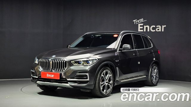 BMW X5 xDrive 45e xLine — пробег 87 897 км — фото 1 из 5