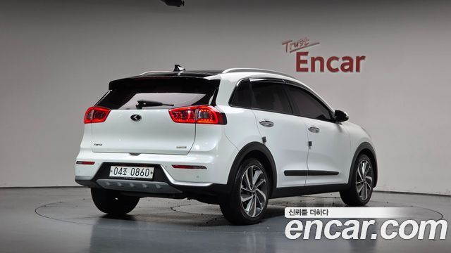 Kia Niro Noblesse — пробег 144 145 км — фото 2 из 5