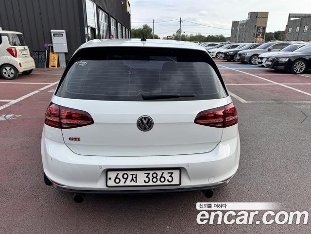 Volkswagen Golf 2.0 GTI — пробег 136 144 км — фото 3 из 5