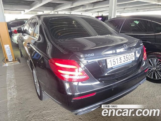 Mercedes-Benz E-Class E300 4MATIC Exclusive — пробег 151 774 км — фото 4 из 5
