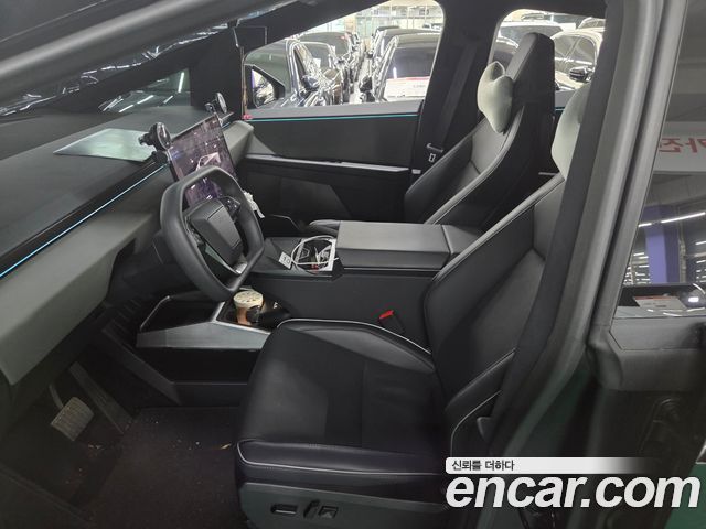 Tesla Cybertruck AWD — пробег 10 554 км — фото 5 из 5