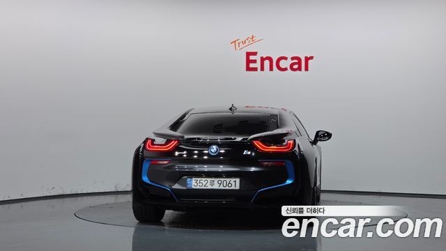 BMW i8 Coupe — пробег 71 965 км — фото 4 из 5