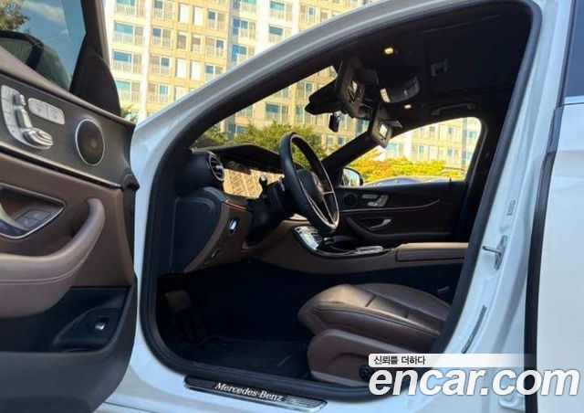 Mercedes-Benz E-Class E250 Avantgarde — пробег 130 903 км — фото 4 из 5